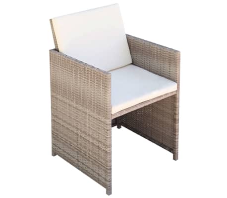 Table et chaises de jardin en résine tressée beige avec coussins crème