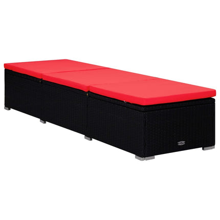 Ensemble de 2 bains de soleil avec table d'appoint en résine tressée noire et coussins rouges