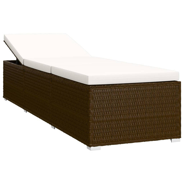 Ensemble de 2 bains de soleil avec table d'appoint en résine tressée marron et coussins blancs